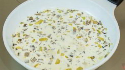 котлеты, запеченные в духовке под грибным соусом