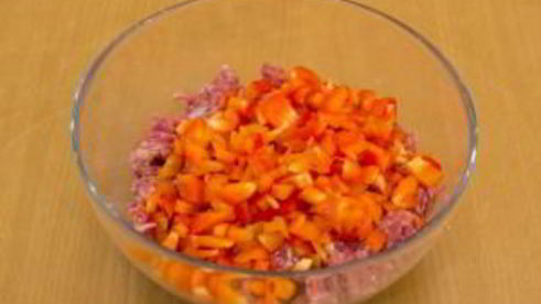 котлеты, запеченные в духовке под грибным соусом