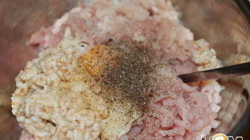 куриные котлеты, фаршированные гречей и оливками