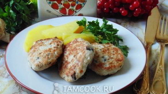 Рецепт Куриные котлеты с грибами и квашеной капустой