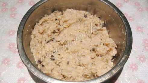 куриные котлеты с грибами и квашеной капустой