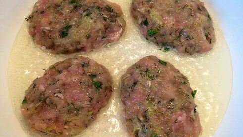 куриные котлеты с кабачком