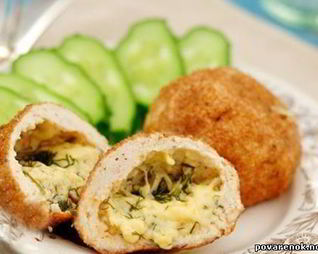 Куриные котлеты с сырной начинкой