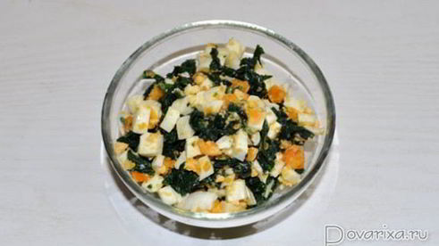 куриные котлеты со шпинатом и яйцом