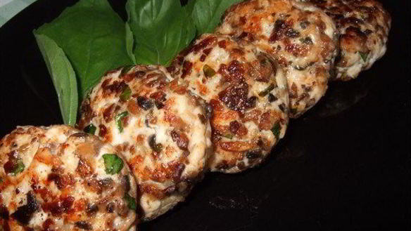 Рецепт Рубленые куриные котлеты с грибами и зеленым базиликом