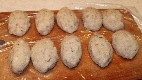 рыбные котлеты в томатном соусе