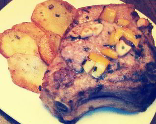 Свиная котлета с картофелем