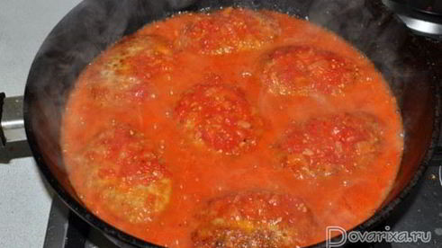 свиные котлеты в томатном соусе