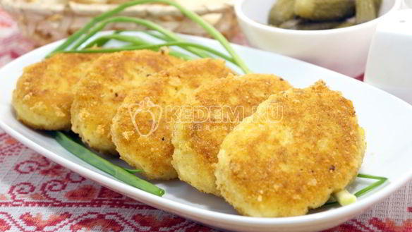 Рецепт Вкусные картофельные котлеты с сыром