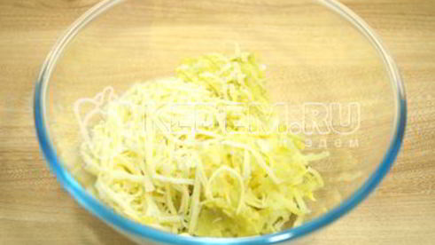 вкусные картофельные котлеты с сыром