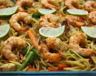 Лапша со свининой и креветками