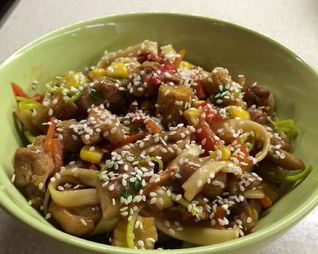 Лапша удон с курицей терияки