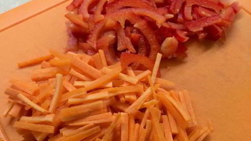 лапша удон с курицей терияки