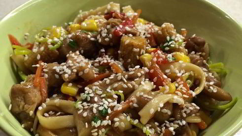 лапша удон с курицей терияки