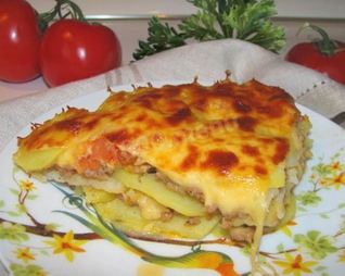 Картофельная лазанья с фаршем в духовке