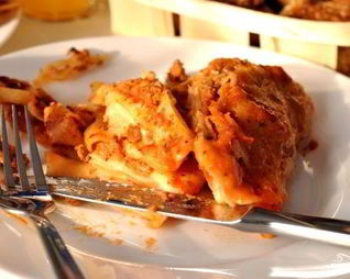 Лазанья болоньезе с соусом бешамель