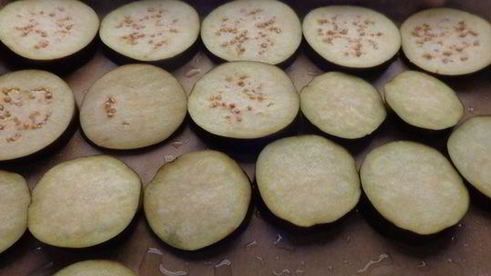 лазанья с баклажанами, рикоттой и моцареллой