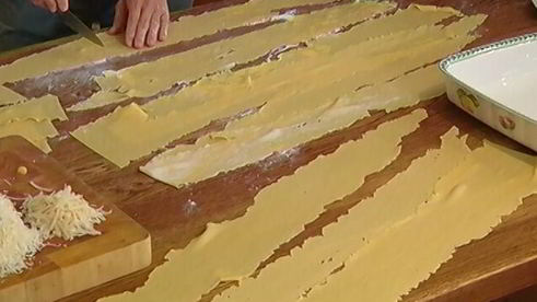 лазанья с грибами, козьим сыром и шпинатом