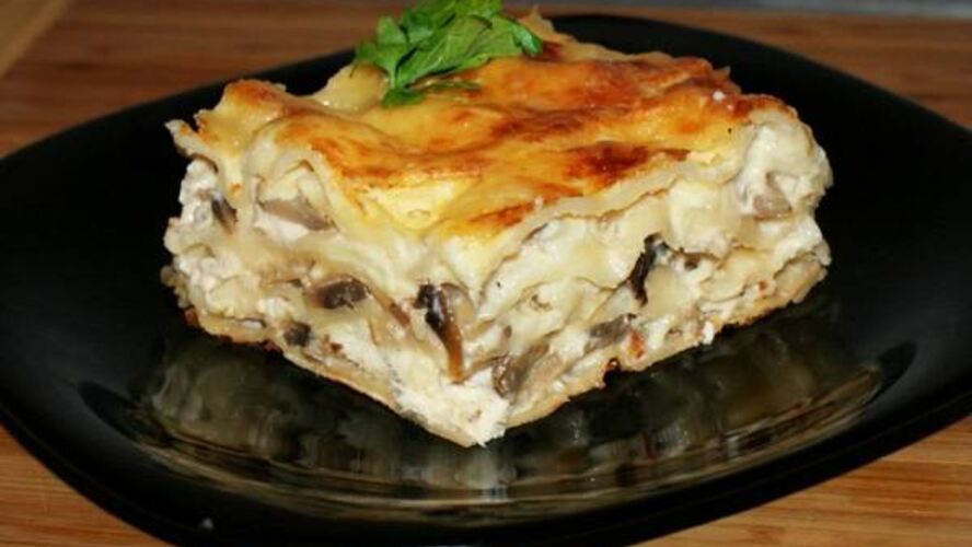 Рецепт лазанья с тушеной в вине курицей