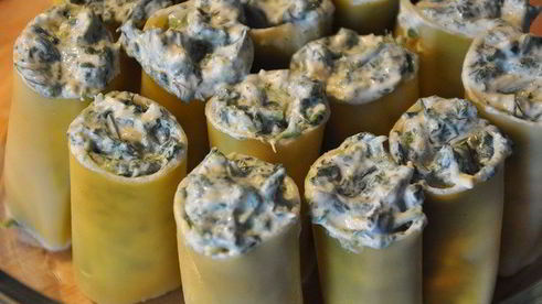 каннеллони с креветками и шпинатом