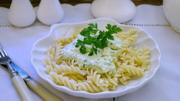 Рецепт Макароны под сырным соусом