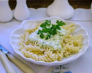 Макароны под сырным соусом