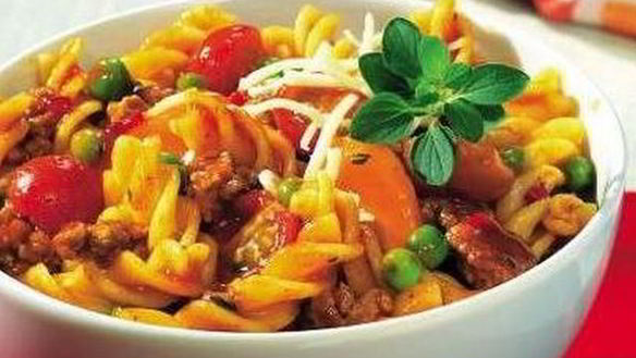 Рецепт Макароны с горошком и помидорами