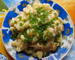 Макароны с колбасным сыром