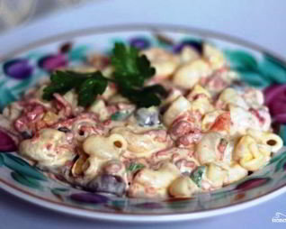 Макароны с копченой колбасой