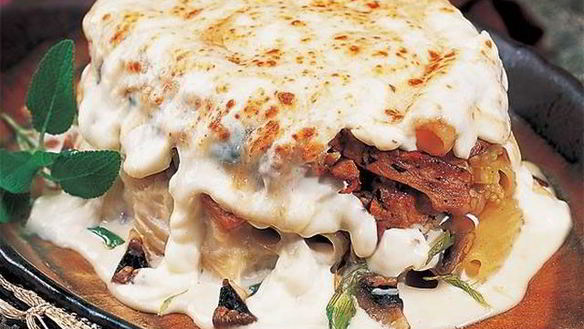 Рецепт Макароны с курицей и пеперони под соусом бешамель