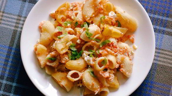 Рецепт Макароны, запеченные с помидорами и брынзой