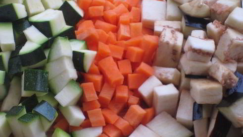 паста c курицей, овощами и грибами