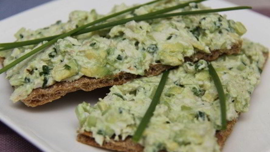 Рецепт паста из авокадо, сыра филадельфия и курицы