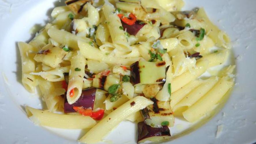 Рецепт паста с баклажаном и чили