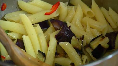 паста с баклажаном и чили