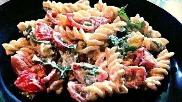 Рецепт Паста с черри, рукколой и сливочным сыром