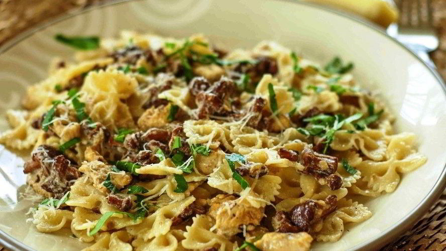 Рецепт паста с грибами и курицей в сливочном соусе