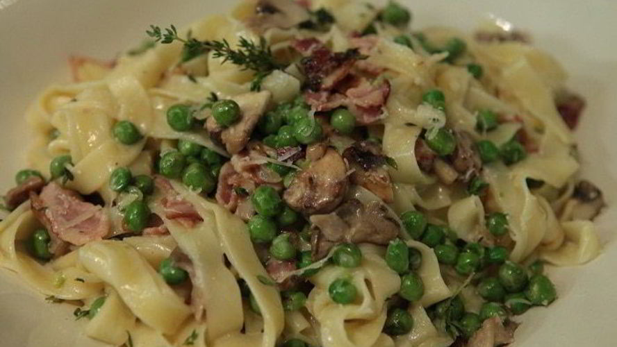 Рецепт паста с грибами, маскарпоне и зеленым горошком