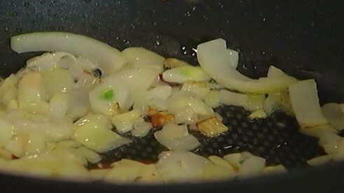 паста с грибами, маскарпоне и зеленым горошком