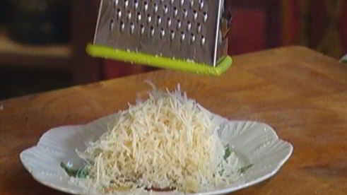 паста с грибами, рикоттой и базиликом