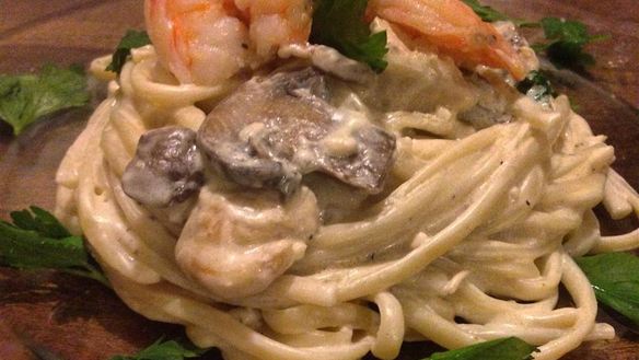 Рецепт Паста с креветками и шампиньонами в сливочном соусе