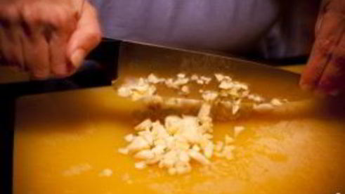 паста с помидорами и чесноком