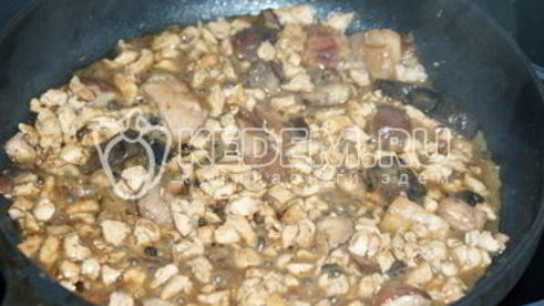 паста с соусом бешамель и курицей