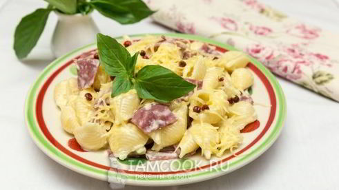 паста с ветчиной и сыром