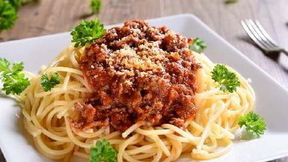Рецепт Спагетти болонезе с травами