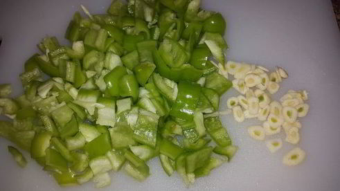 спагетти с баклажанами и болгарским перцем