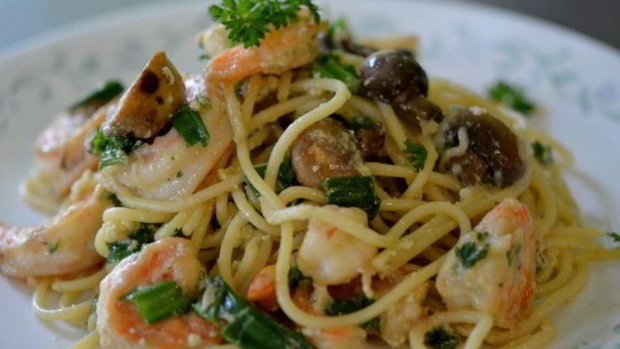 Рецепт спагетти с креветками и грибами