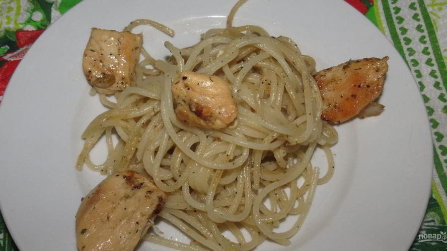 Рецепт спагетти с курицей в сметанном соусе