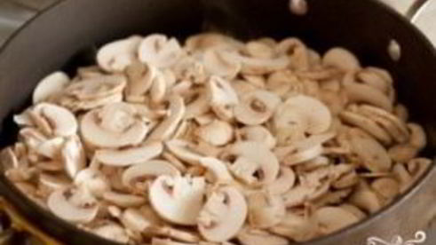 спагетти с шампиньонами