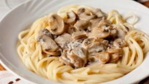 спагетти с шампиньонами